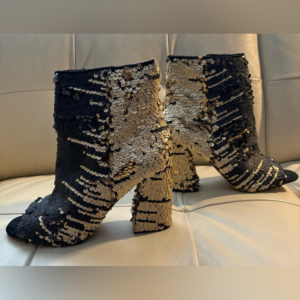Enzo Angiolini sequin bootie, size 9